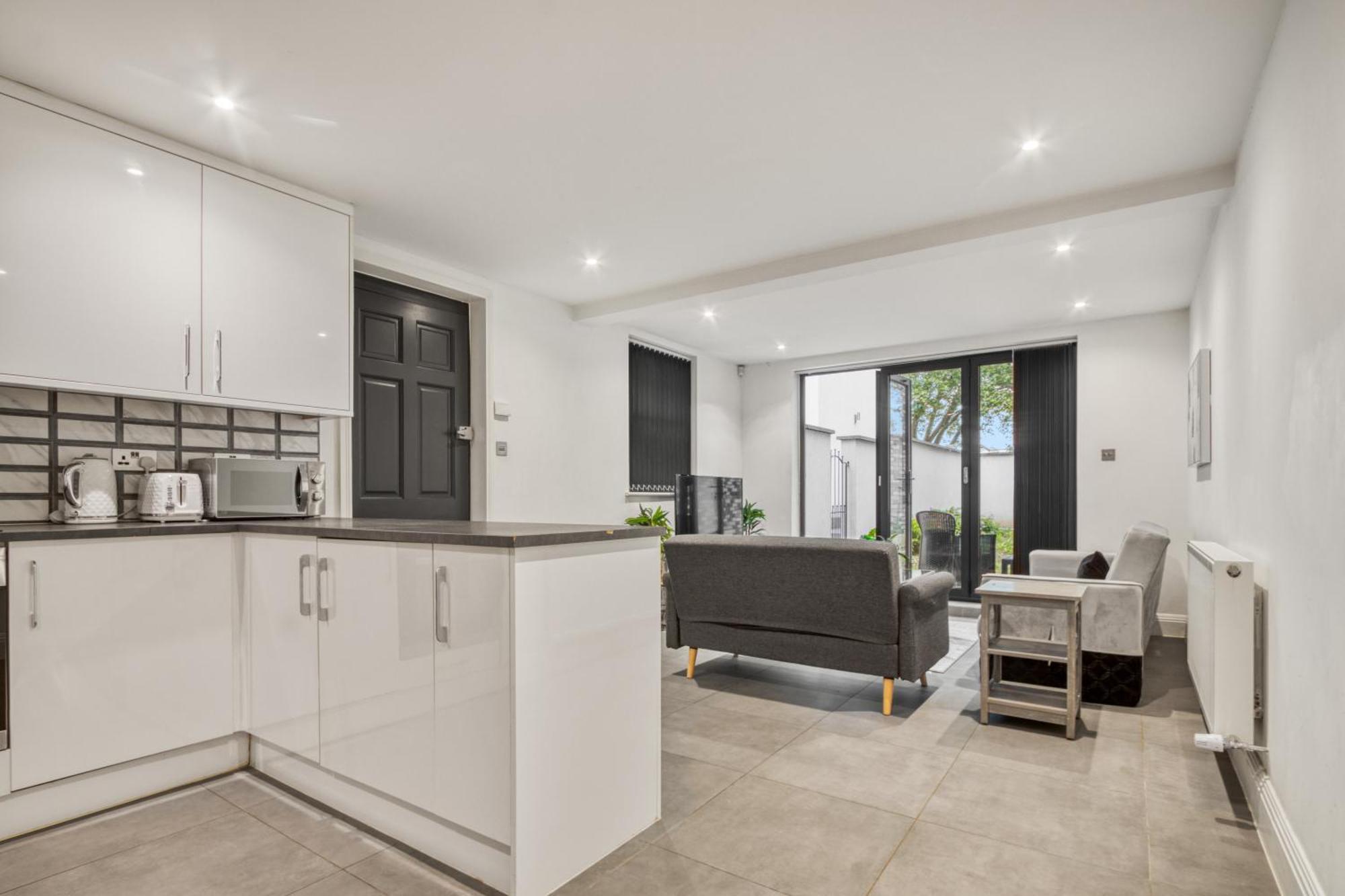 Stylish Beauty Ground Floor 1br 1ba Private Garden Apartamento